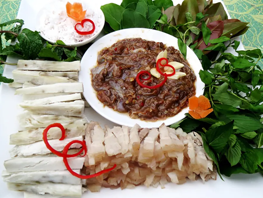 Khoai lang chấm mắm sống, đặc sản độc lạ của người miền T&acirc;y 4