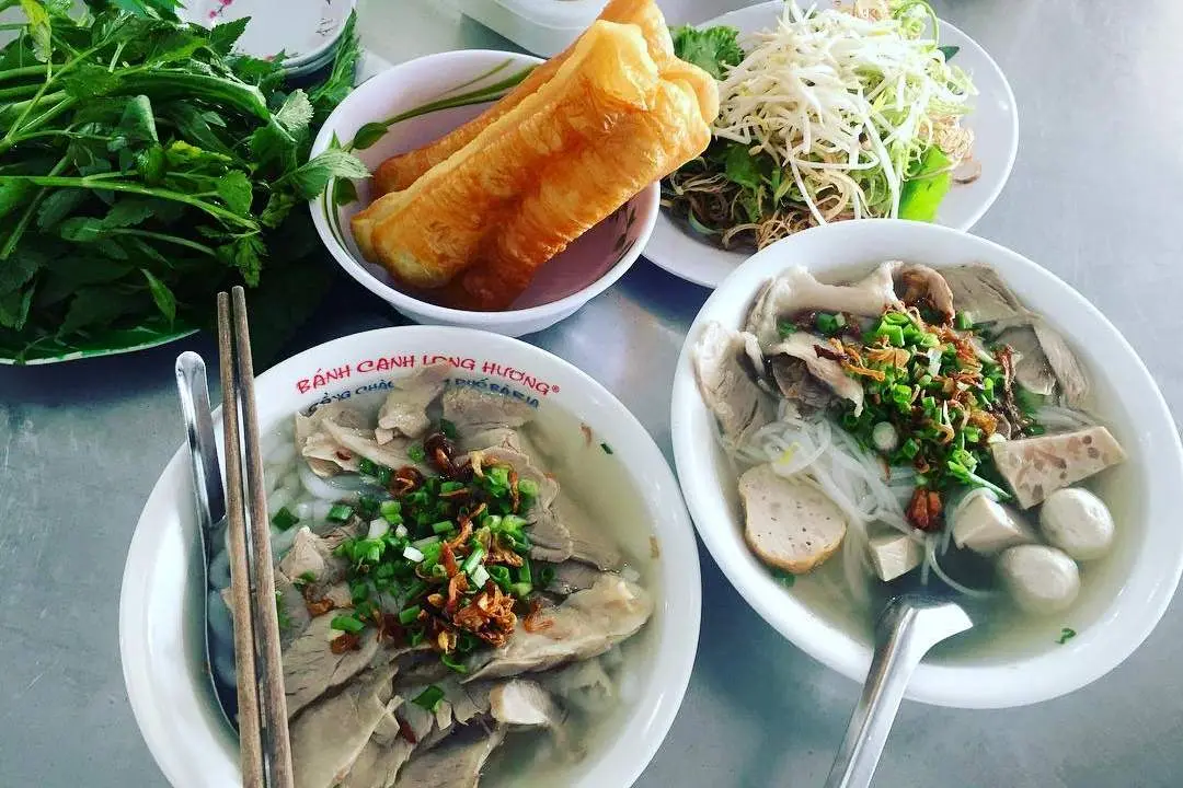 Bánh canh Long Hương - Say mê với vị nước lèo đậm đà, ngon hết sẩy