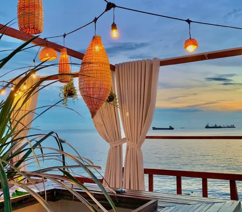 Beach Stop Lounge & Cafe, ngắm hoàng hôn lãng mạn ở Vũng Tàu