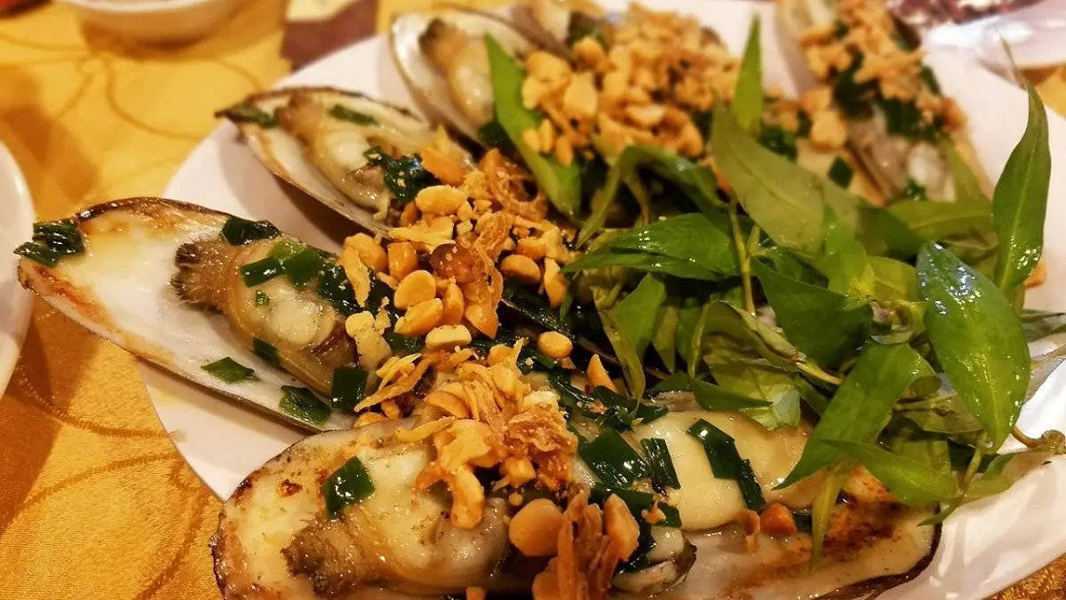 B&egrave; h&agrave;o Đực Nhỏ Long Sơn - Trải nghiệm thi&ecirc;n đường ẩm thực hải sản tươi sống tại Vũng T&agrave;u 8