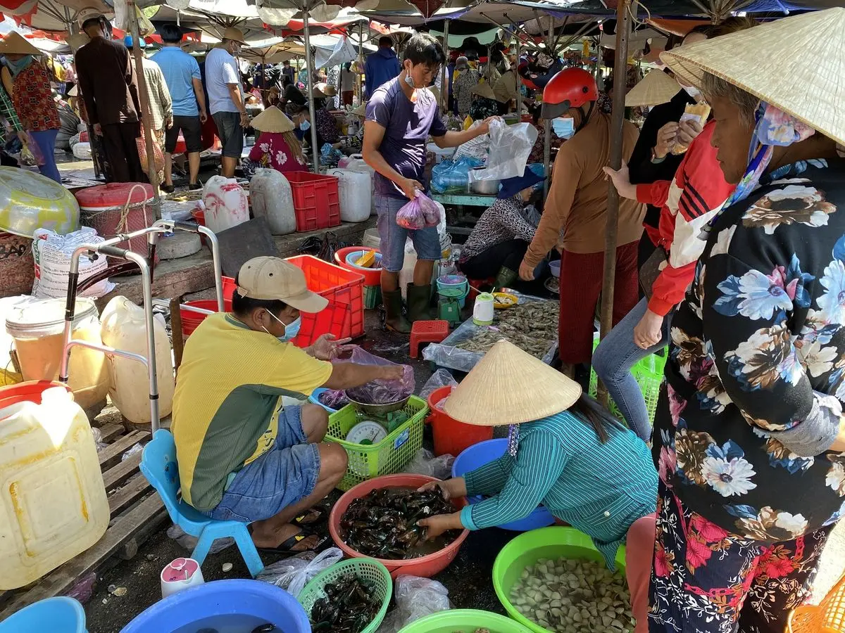 Chợ Bến Đ&aacute; Vũng T&agrave;u v&agrave; những trải nghiệm th&uacute; vị tại một trong những thi&ecirc;n đường hải sản bậc nhất Vũng T&agrave;u 6