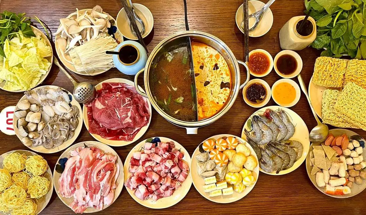 C&oacute; một Tiệm Lẩu B&uacute;p Ph&ecirc; m&agrave;u v&agrave;ng nhỏ xinh giữa l&ograve;ng th&agrave;nh phố biển Vũng T&agrave;u 6