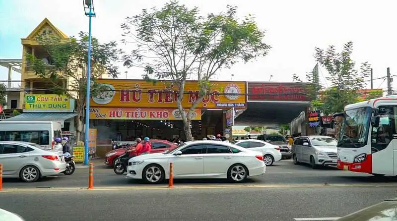 Hủ tiếu mực &Ocirc;ng Mập mang hương vị biển Vũng T&agrave;u đến gần thực kh&aacute;ch 3