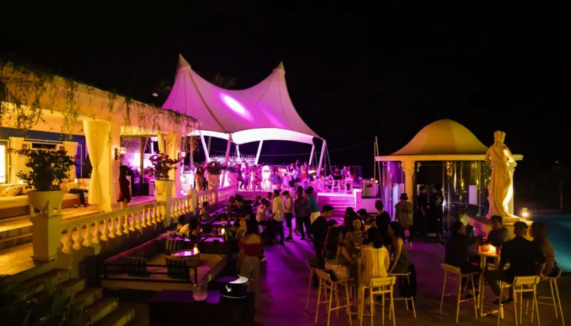 Kh&aacute;m ph&aacute; top 7 beach bar &ldquo;đỉnh của ch&oacute;p&rdquo; tại Vũng T&agrave;u 8
