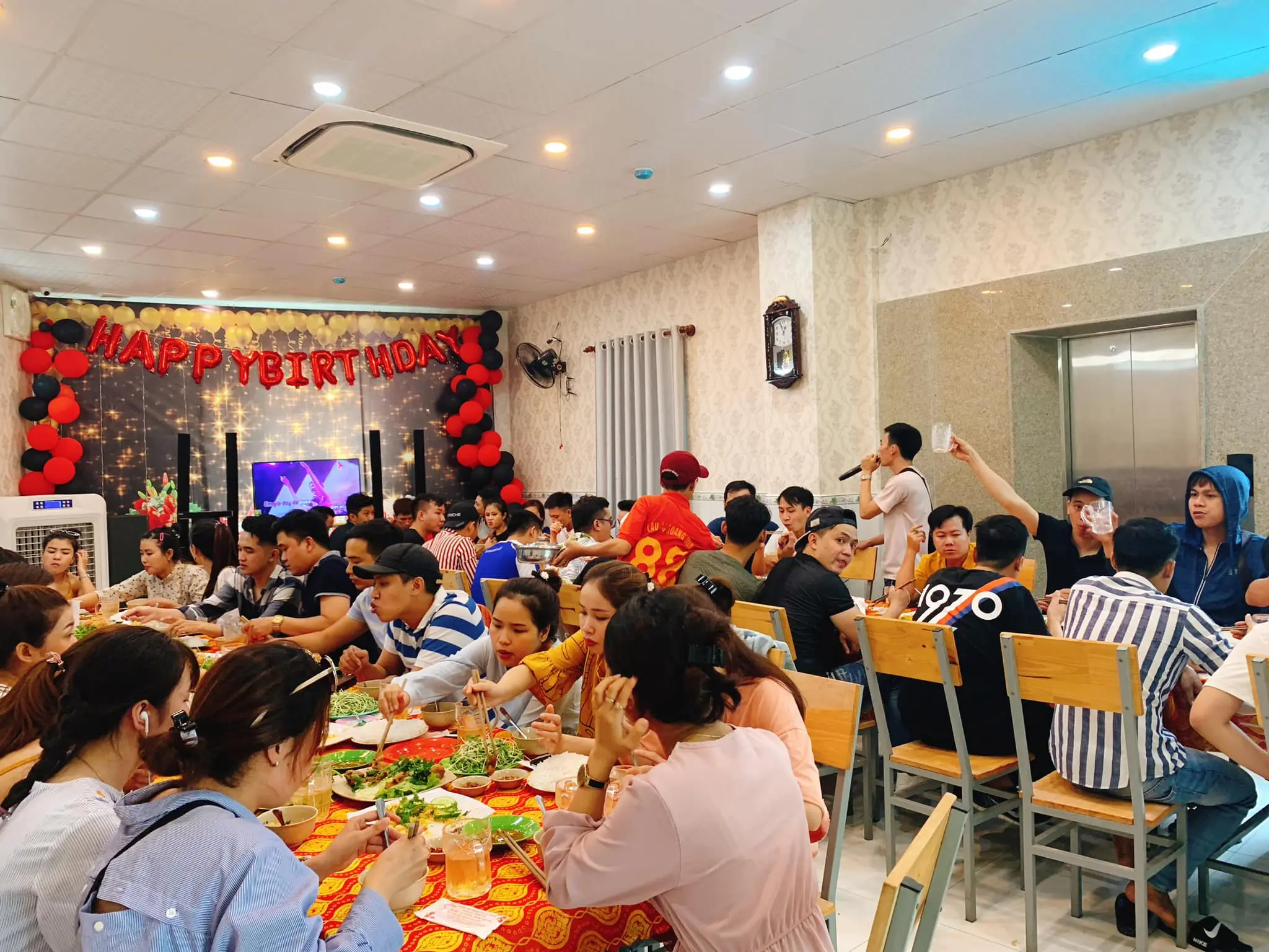 Lẩu c&aacute; đuối Ho&agrave;ng Minh - Trương C&ocirc;ng Định: Đặc sản b&igrave;nh d&acirc;n nức tiếng Vũng T&agrave;u 11