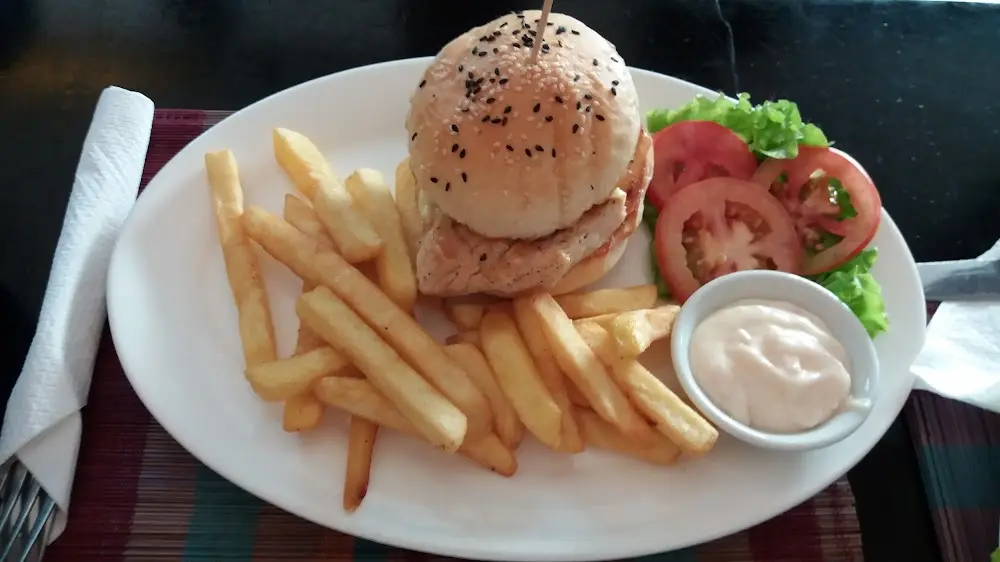 Matildas Pub Vũng T&agrave;u - Qu&aacute;n ăn T&acirc;y khiến thực kh&aacute;ch m&ecirc; mệt ở Vũng T&agrave;u 18