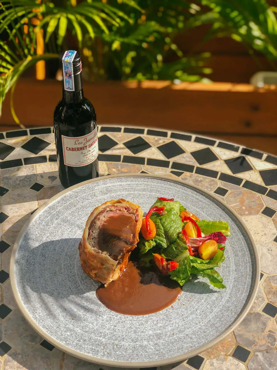 Ola Ola Restaurant Bar and Coffee - Địa điểm kh&ocirc;ng thể bỏ qua khi đến Vũng T&agrave;u 8