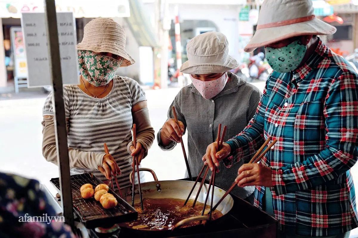 Qu&aacute;n b&aacute;nh ti&ecirc;u Vũng T&agrave;u - Ăn miếng b&aacute;nh th&ocirc;i m&agrave; c&ograve;n t&ugrave;y theo duy&ecirc;n số, lạ &agrave; nhen! 9