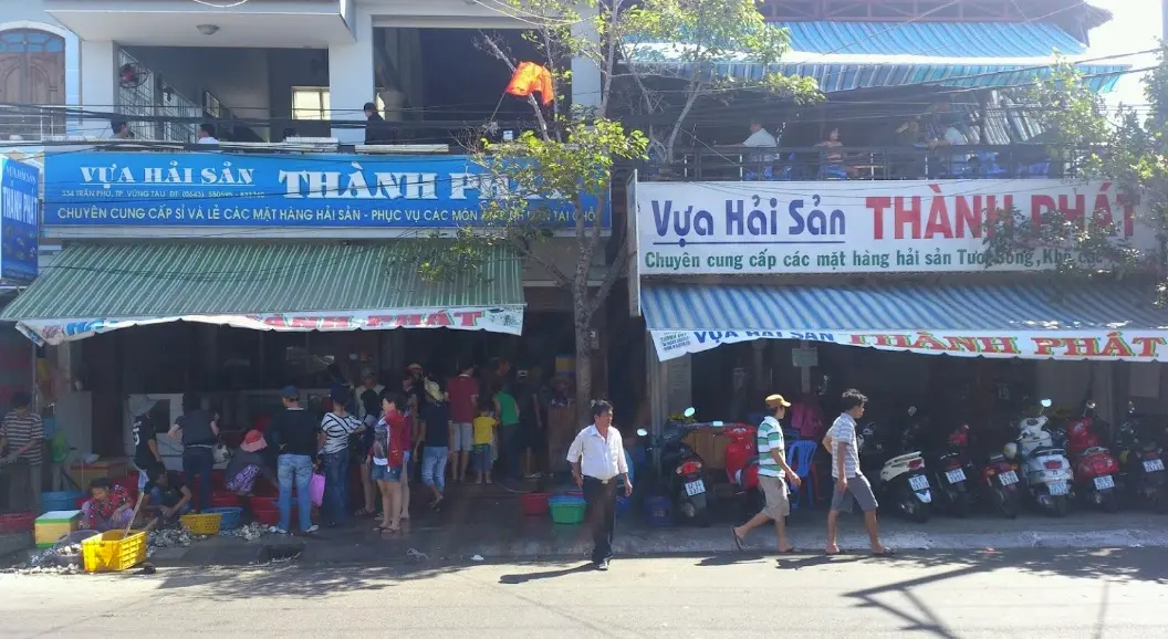 Qu&aacute;n Hải Sản Th&agrave;nh Ph&aacute;t - Linh đ&igrave;nh tiệc hải sản chất lượng đ&aacute;ng đồng tiền b&aacute;t gạo 4