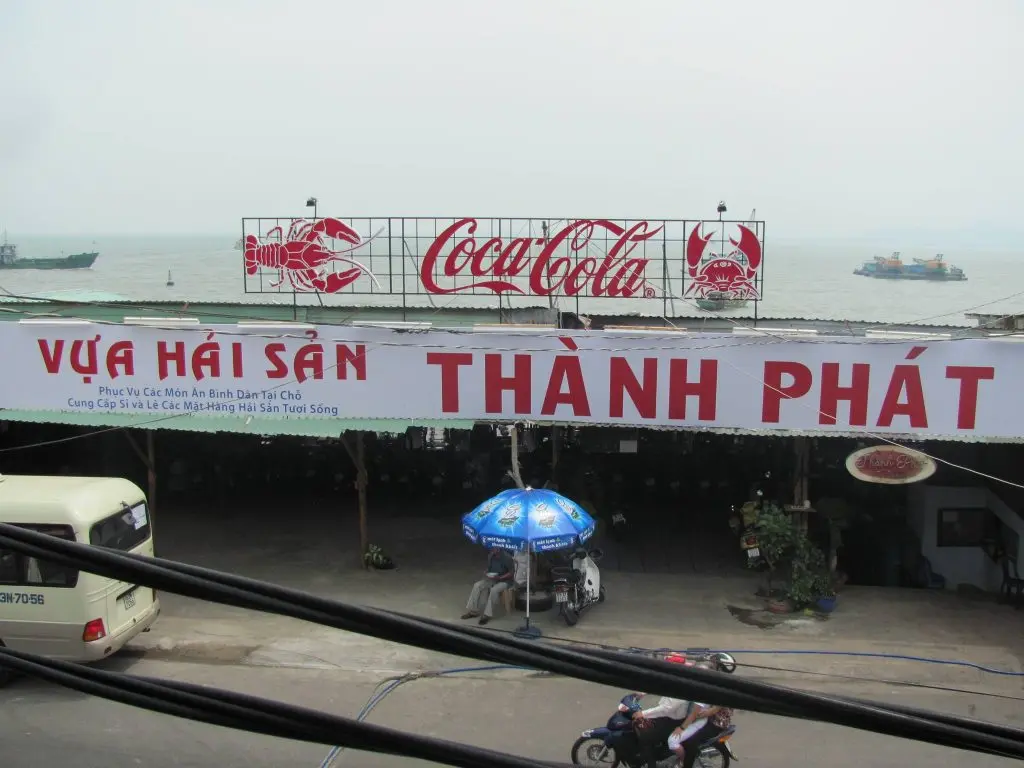 Qu&aacute;n Hải Sản Th&agrave;nh Ph&aacute;t - Linh đ&igrave;nh tiệc hải sản chất lượng đ&aacute;ng đồng tiền b&aacute;t gạo 3