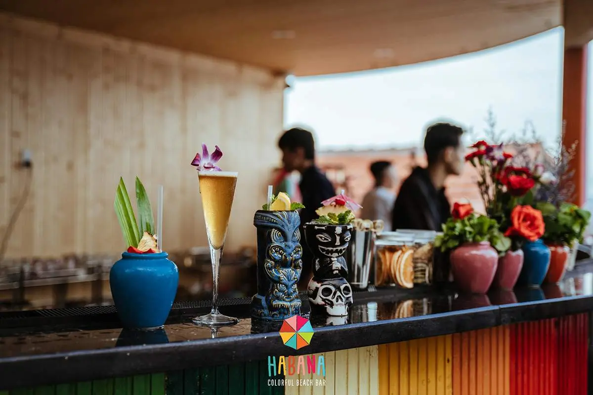 Thi&ecirc;n đường giải nhiệt Habana - Colorful Beach Beer Vũng T&agrave;u 10