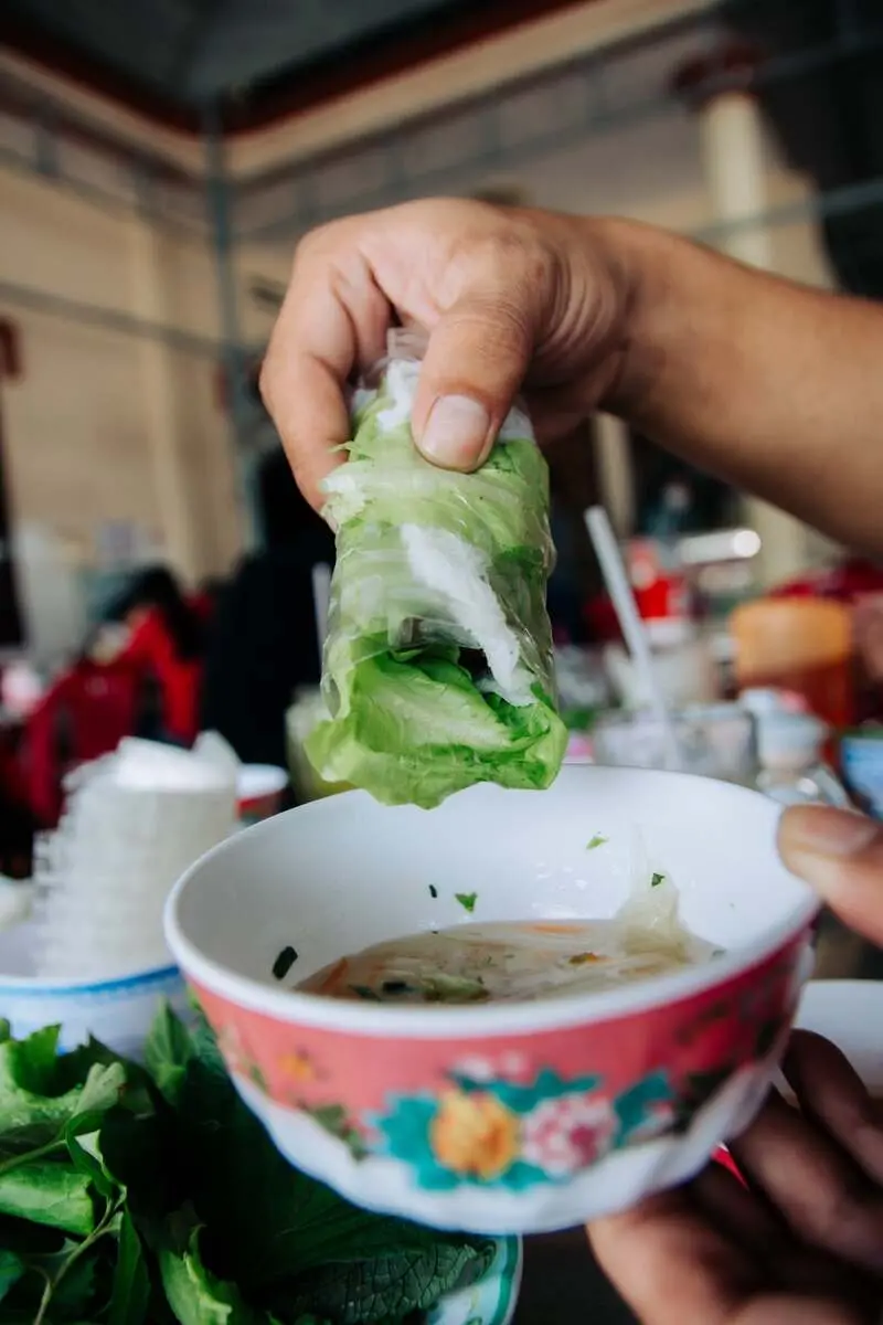 Thưởng thức b&aacute;nh hỏi An Nhứt, đặc sản nức tiếng Vũng T&agrave;u 8
