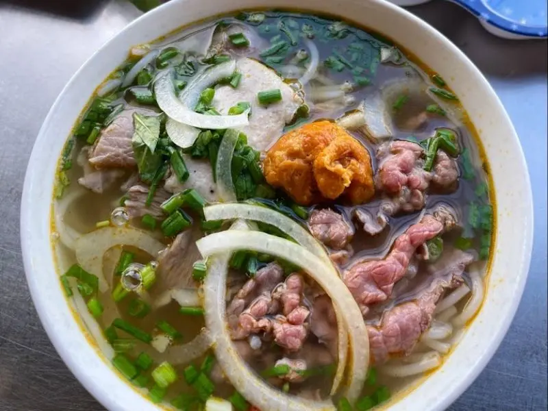 Top 10 qu&aacute;n b&uacute;n b&ograve; Vũng T&agrave;u đ&aacute;ng thử nhất cho người m&ecirc; ẩm thực 4