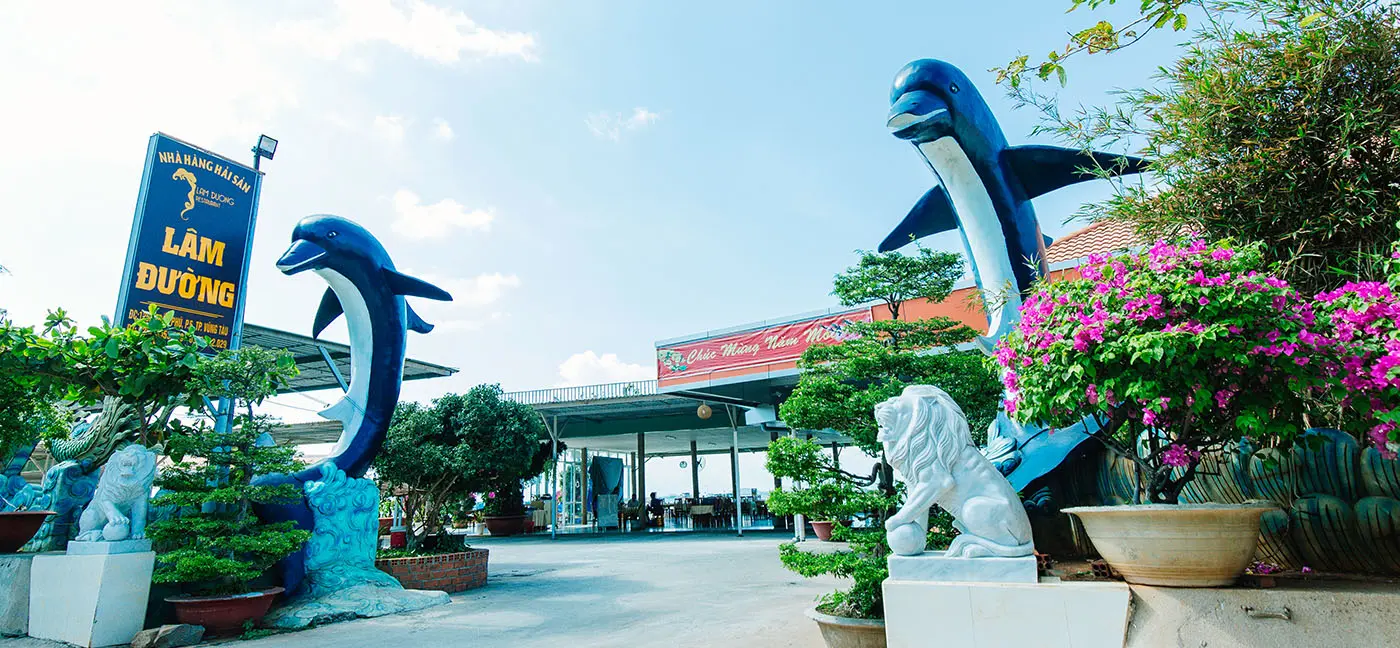 Dùng bữa bên góc biển mộng mơ tại nhà hàng hải sản Lâm Đường