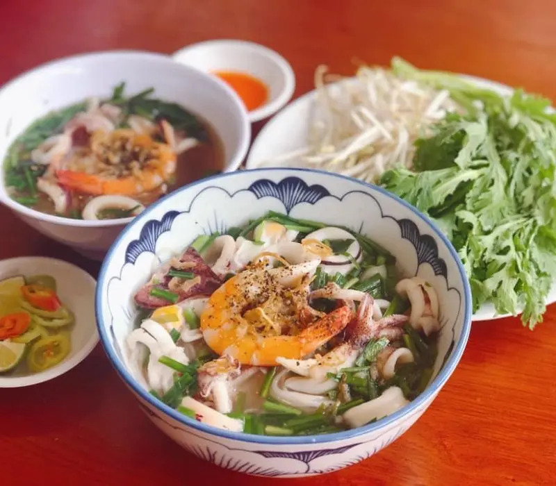 Hủ tiếu mực Ông Mập mang hương vị biển Vũng Tàu đến gần thực khách