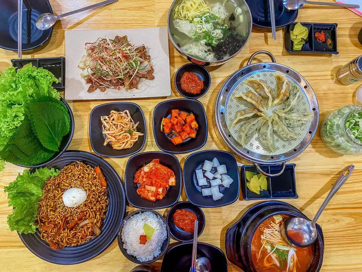 Jinguk Restaurant - Nhà hàng chuyên các món Hàn Quốc với thực đơn đa dạng