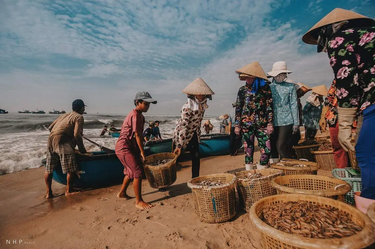 Cảng c&aacute; B&agrave; Rịa - Vũng T&agrave;u - Nhịp sống sớm mai tại cảng c&aacute; qua ống k&iacute;nh của nhiếp ảnh gia Nguyễn Ho&agrave;ng Phi 14