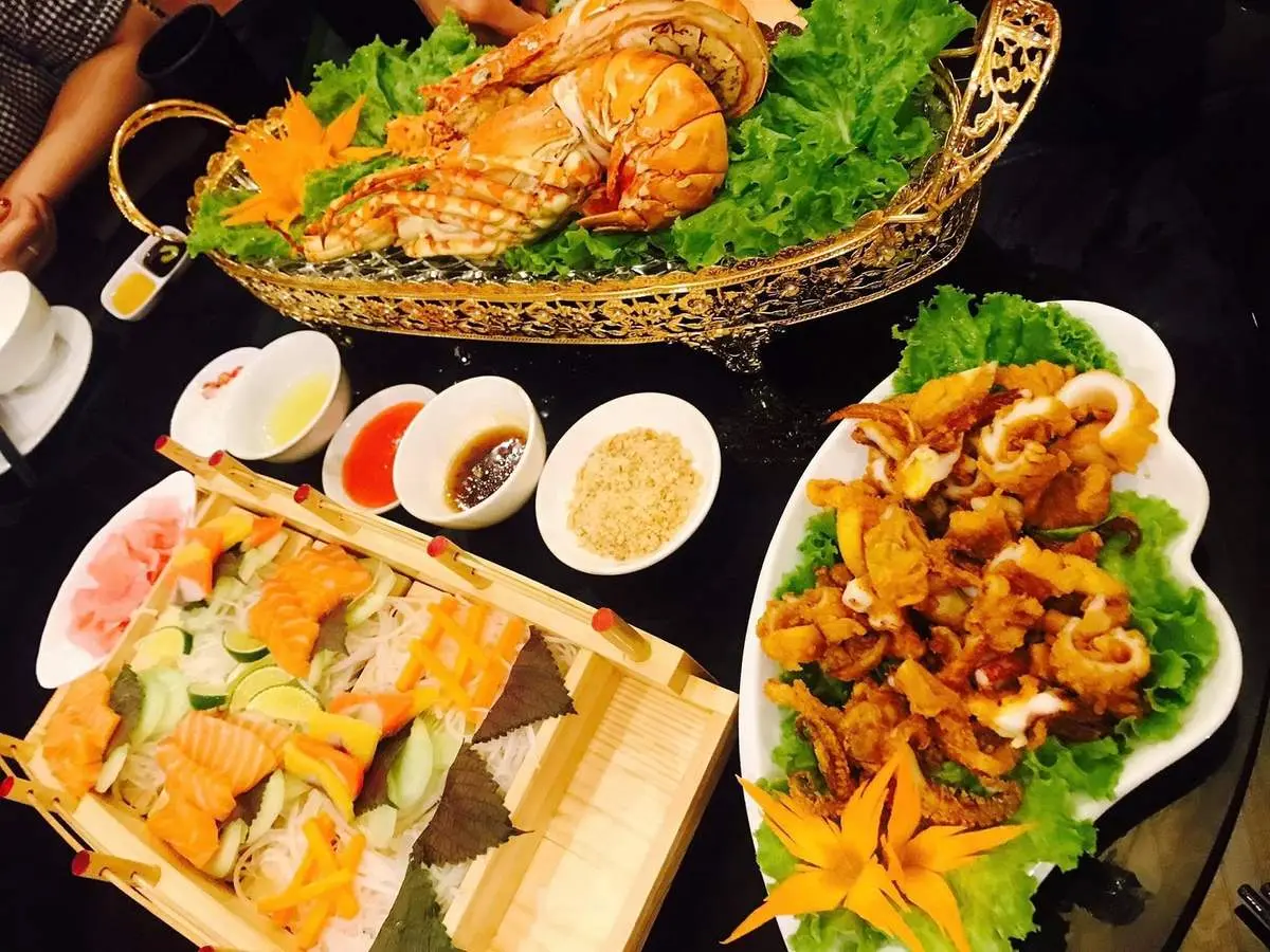 Điểm dừng ch&acirc;n l&yacute; tưởng cho gi&acirc;y ph&uacute;t ẩm thực tại Nh&agrave; h&agrave;ng Thắng Vịt 14