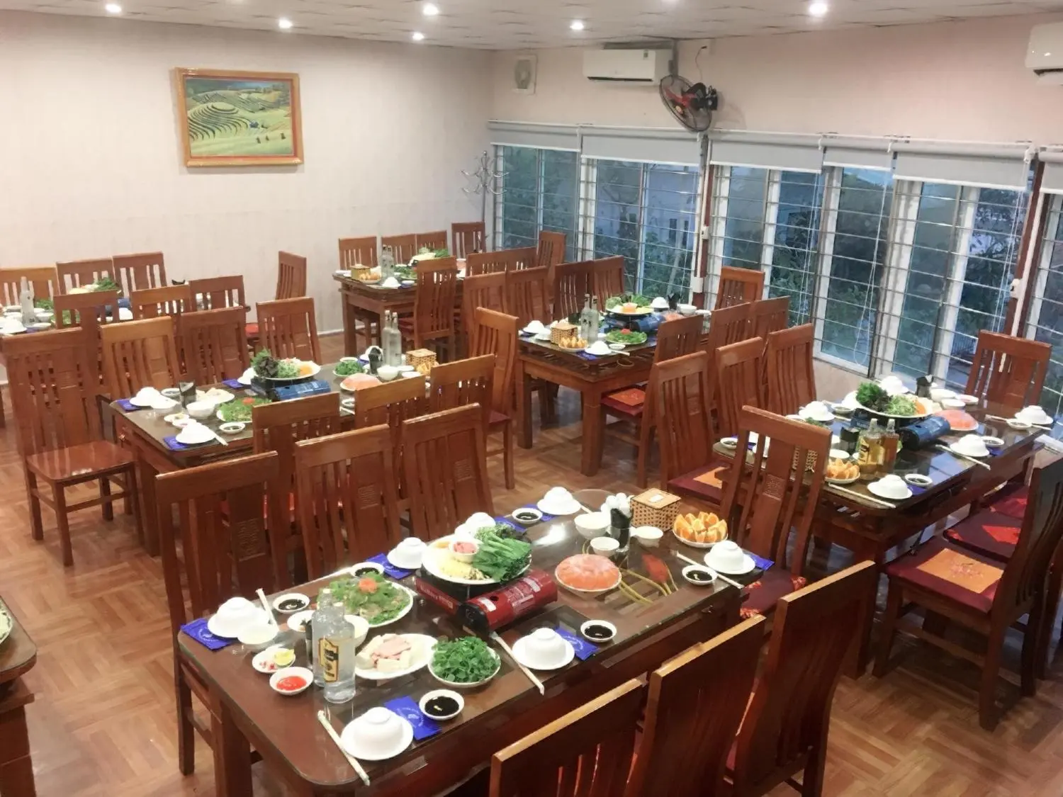 Sao c&ograve;n chưa gh&eacute; Nh&agrave; h&agrave;ng vua c&aacute; hồi Y&ecirc;n B&aacute;i team m&ecirc; hải sản ơi 12
