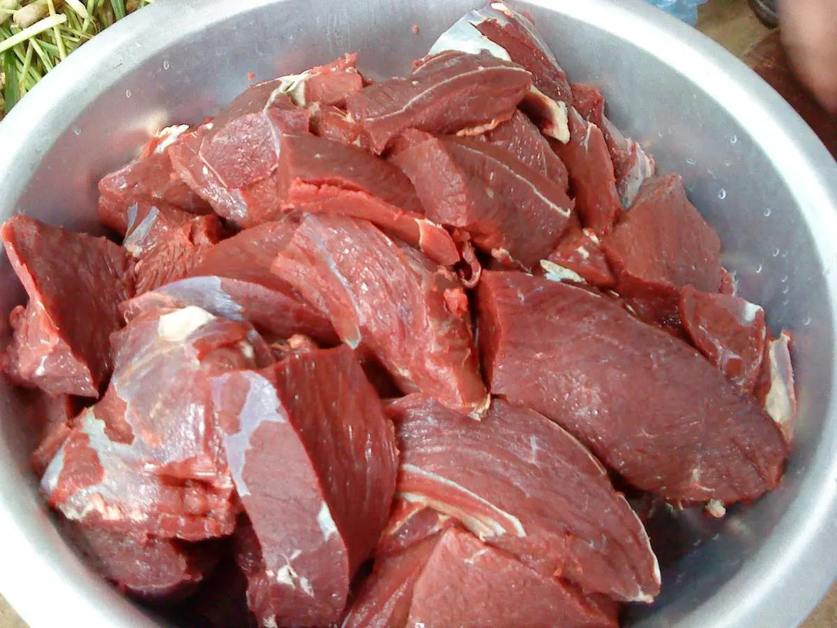 Thịt tr&acirc;u g&aacute;c bếp Y&ecirc;n B&aacute;i thơm ngon kh&oacute; cưỡng 4