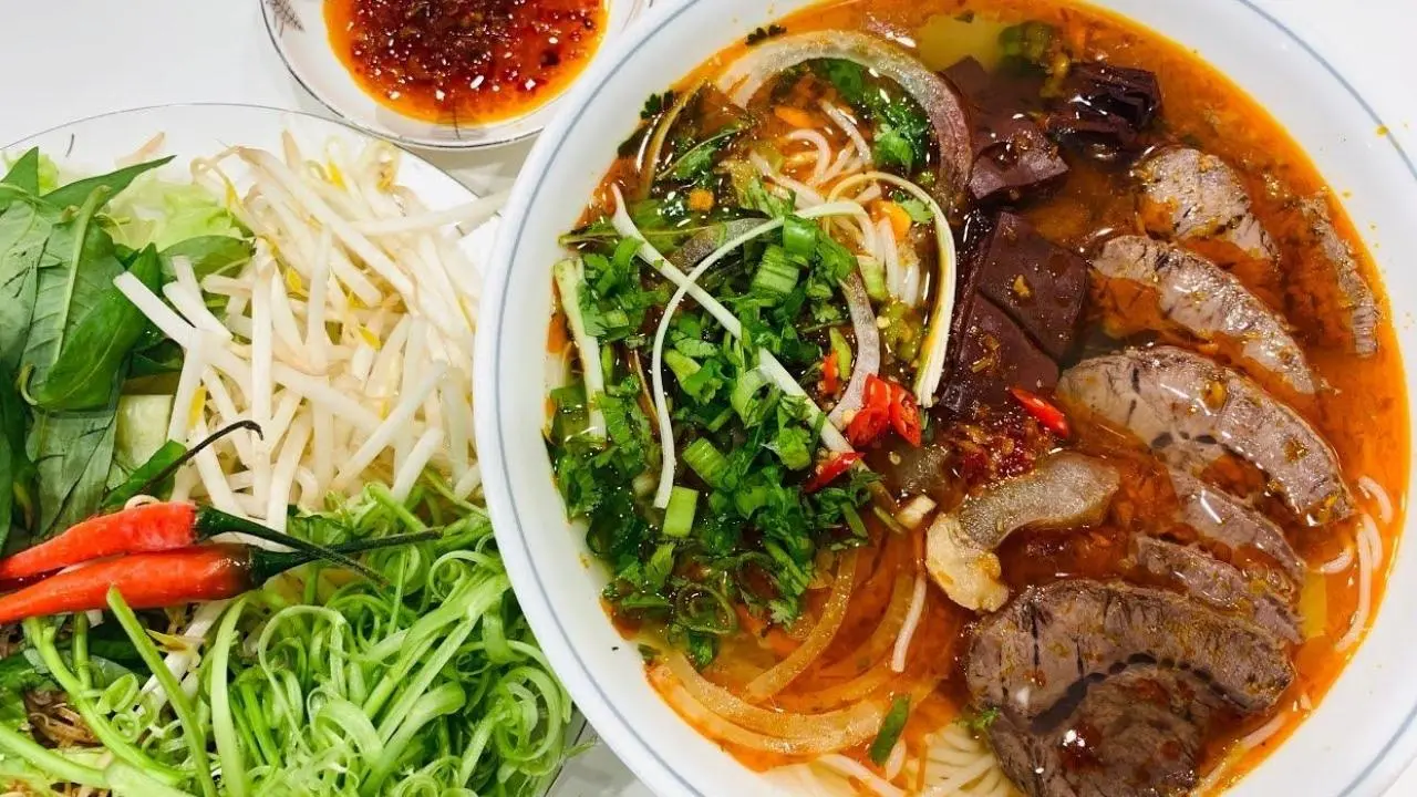 Top 7 qu&aacute;n ngon Y&ecirc;n B&aacute;i đ&atilde; gh&eacute; ăn l&agrave; chỉ c&oacute; m&ecirc; t&iacute;t 9