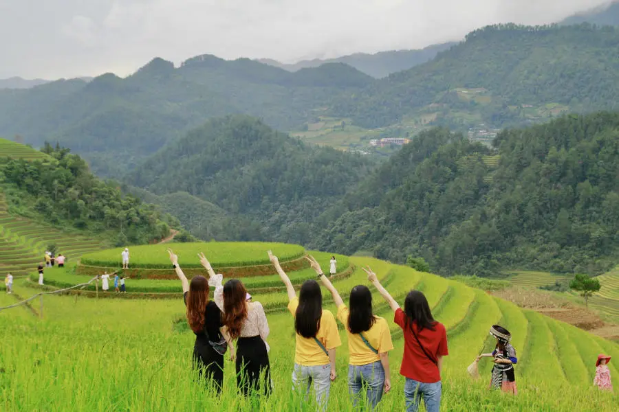 L&ecirc;n đường kh&aacute;m ph&aacute; M&ugrave; Cang Chải săn m&ugrave;a l&uacute;a ch&iacute;n v&agrave;ng 11