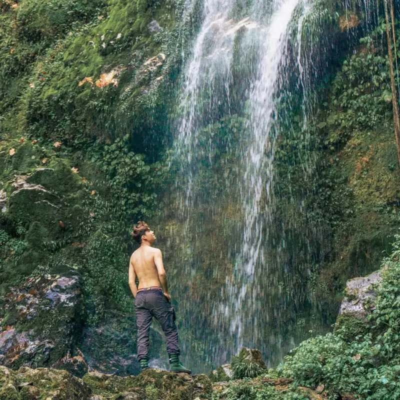 Trekking L&ugrave;ng C&uacute;ng Y&ecirc;n B&aacute;i, điểm đến ấn tượng giữa rừng gi&agrave; 5