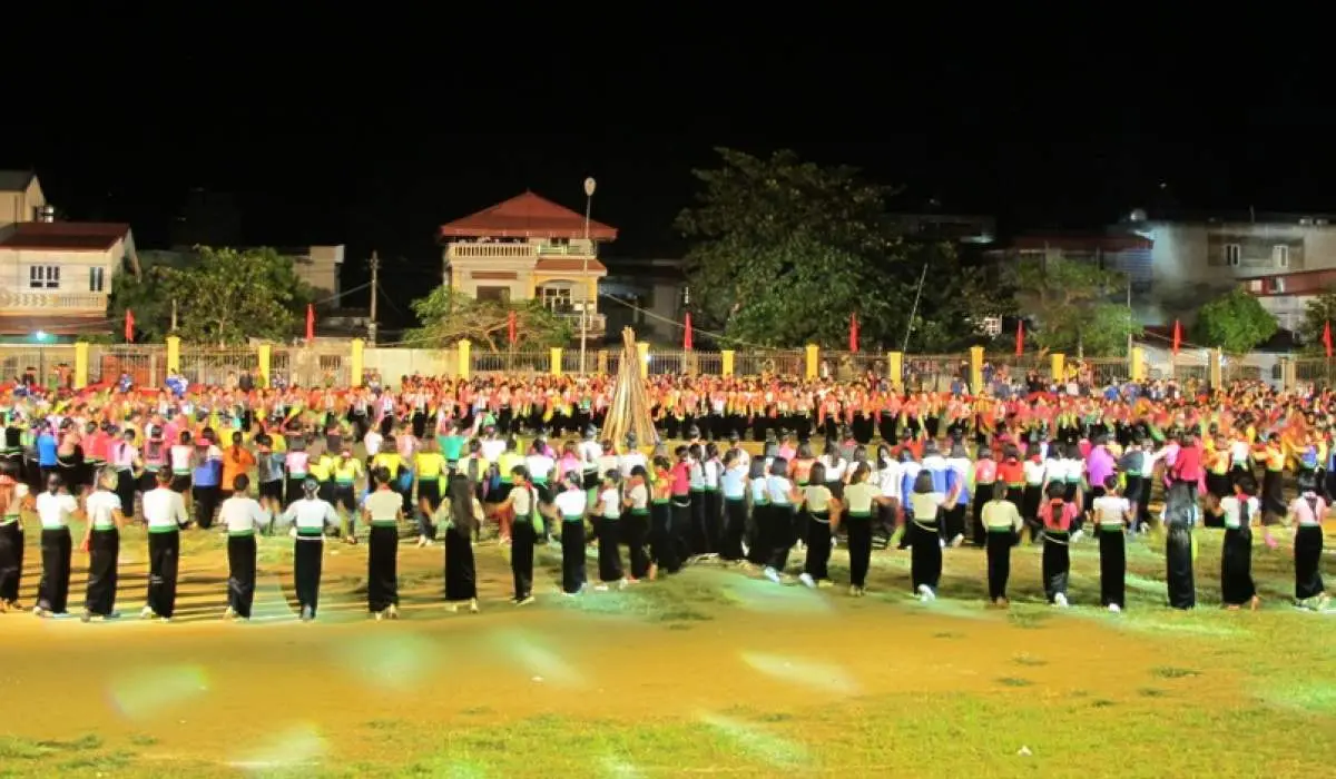 Tham gia Hội X&ograve;e Mường L&ograve; - Chi&ecirc;m ngưỡng điệu x&ograve;e Th&aacute;i độc đ&aacute;o 2