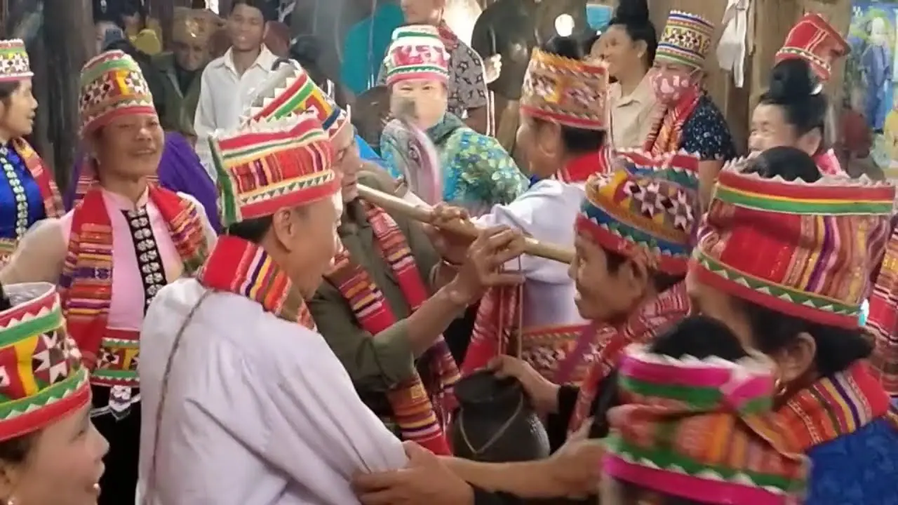 T&igrave;m hiểu n&eacute;t độc đ&aacute;o của Lễ hội X&ecirc;n Lẩu N&oacute; của người Th&aacute;i đen 2