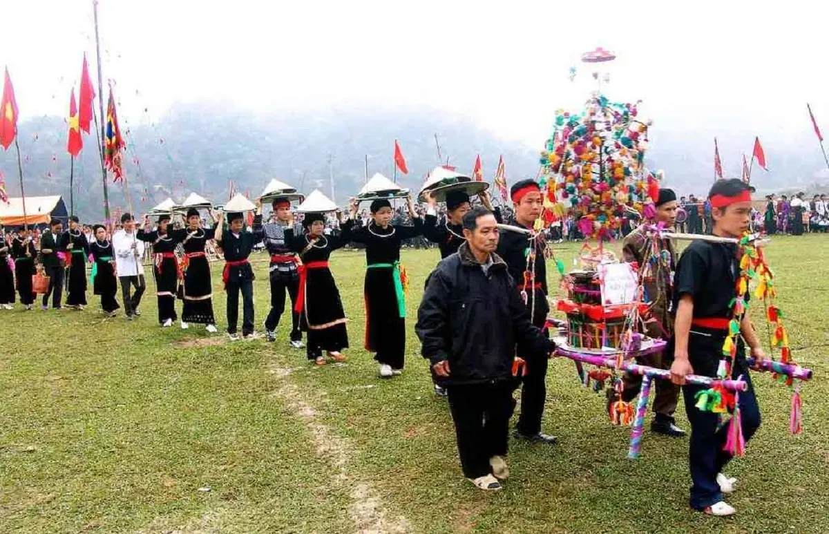 Về Y&ecirc;n B&aacute;i kh&aacute;m ph&aacute; Lễ hội Lồng Tồng của người T&agrave;y ở Kiến Th&agrave;nh 3