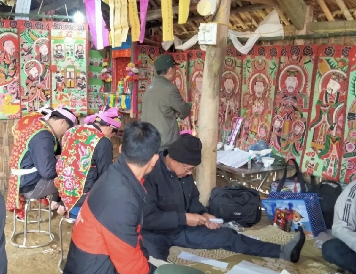 Về Y&ecirc;n B&aacute;i tham gia Lễ Cầu m&ugrave;a của người Dao đỏ cực th&uacute; vị 2