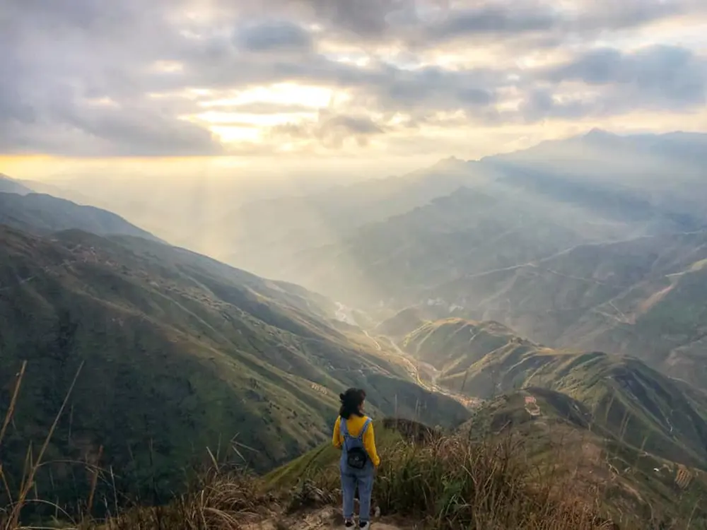 3 ng&agrave;y trekking chinh phục sống lưng khủng long T&agrave; X&ugrave;a 7