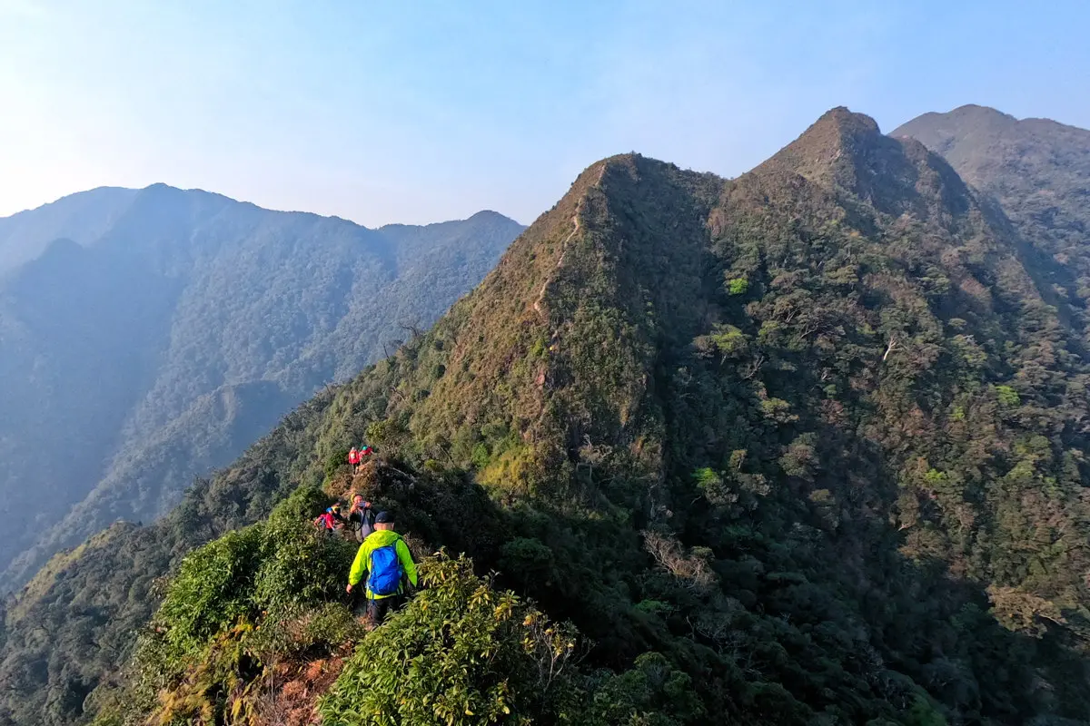 Lịch tr&igrave;nh trekking T&agrave; X&ugrave;a 3N2Đ - 72 giờ leo n&uacute;i săn m&acirc;y 13