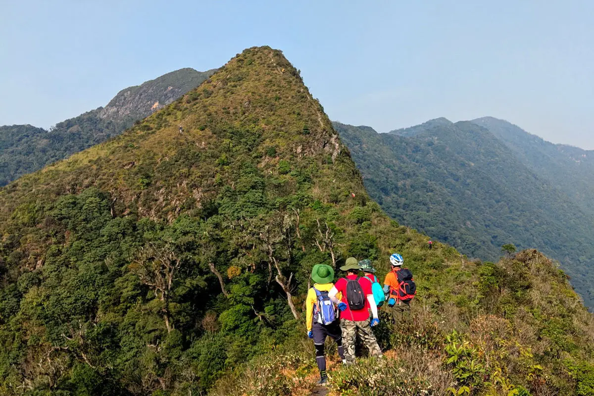 Lịch tr&igrave;nh trekking T&agrave; X&ugrave;a 3N2Đ - 72 giờ leo n&uacute;i săn m&acirc;y 16