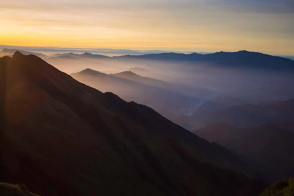 Trekking T&agrave; Ch&igrave; Nh&ugrave; 2N3Đ - Chơi vơi giữa m&acirc;y trời 6